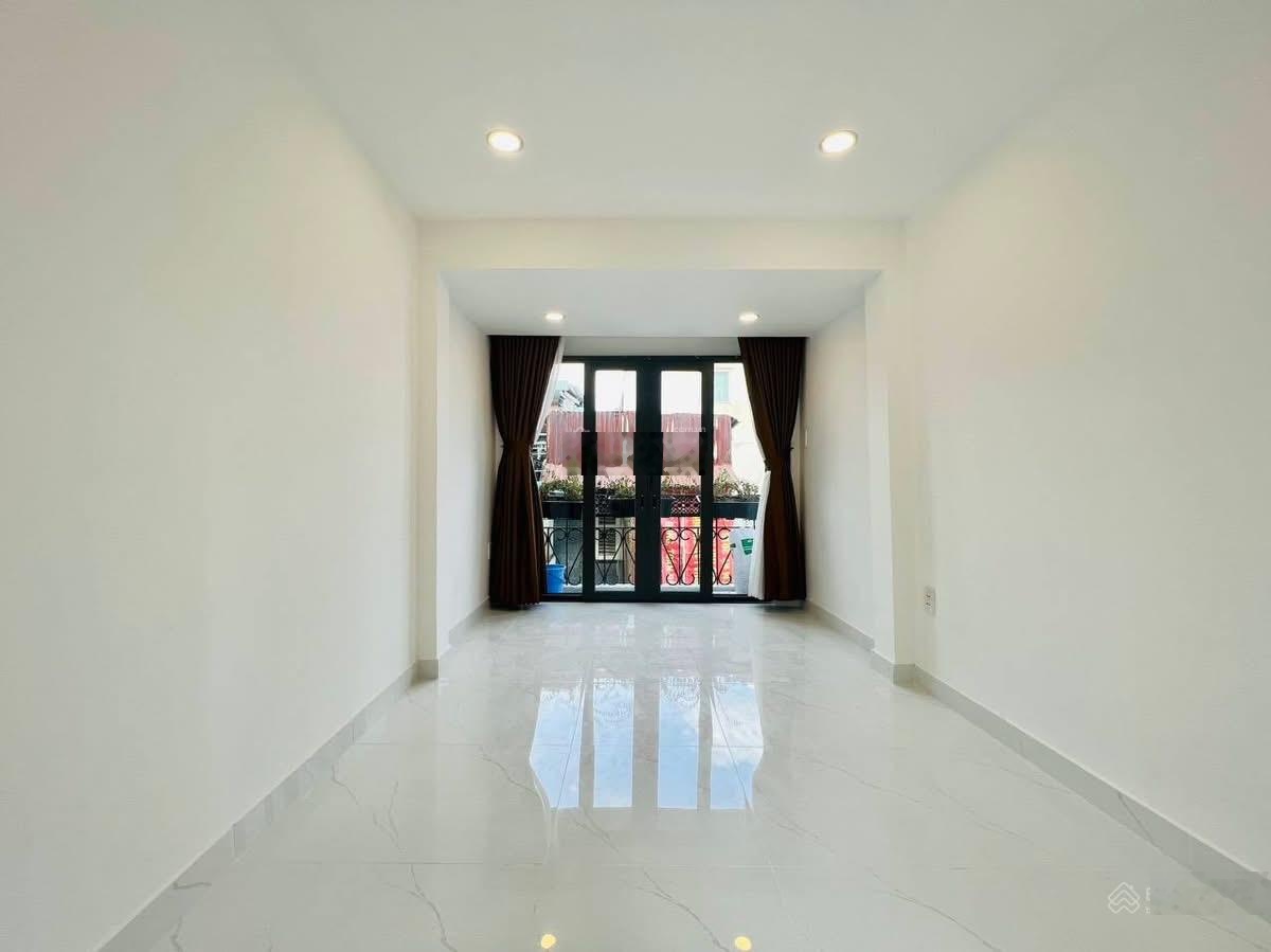 Hot!! chỉ 1 căn duy nhất nhà mới nằm ngay trung tâm lê văn duyệt bình thành giá chỉ 1 tỷ 490