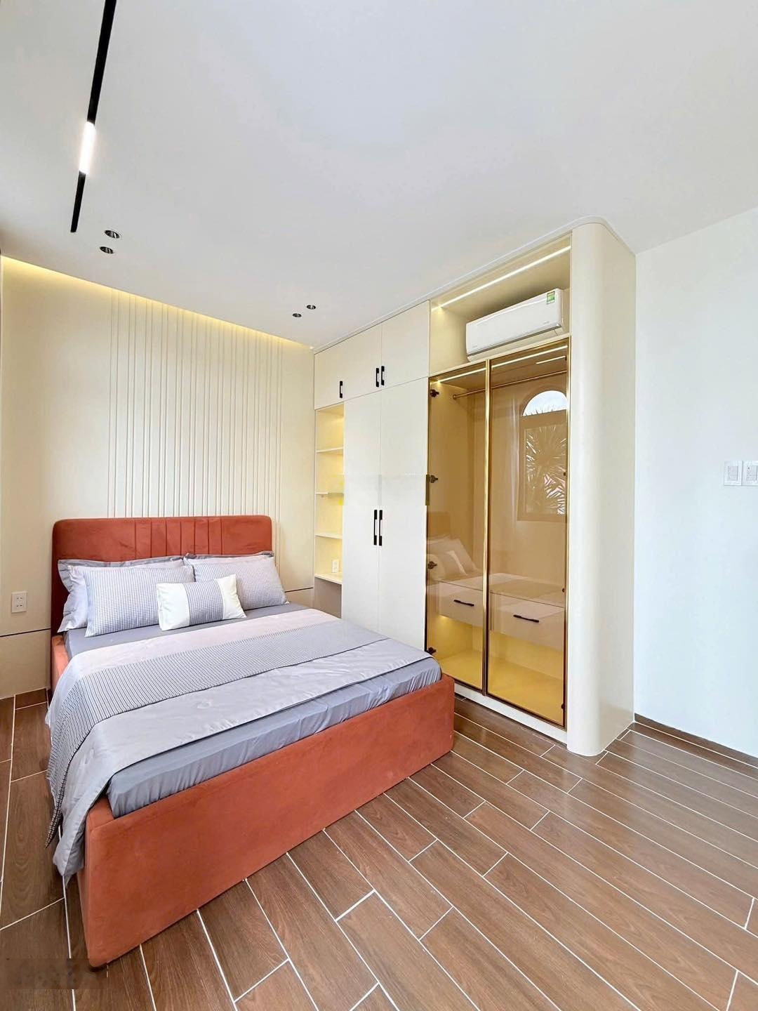 Kẹt tiền bán gấp nhà lê văn thọ, p9, gv. giá:3,550 tỷ. 4pn 4wc. dt: 71m2. 1tl3l. 4pn 4wc.