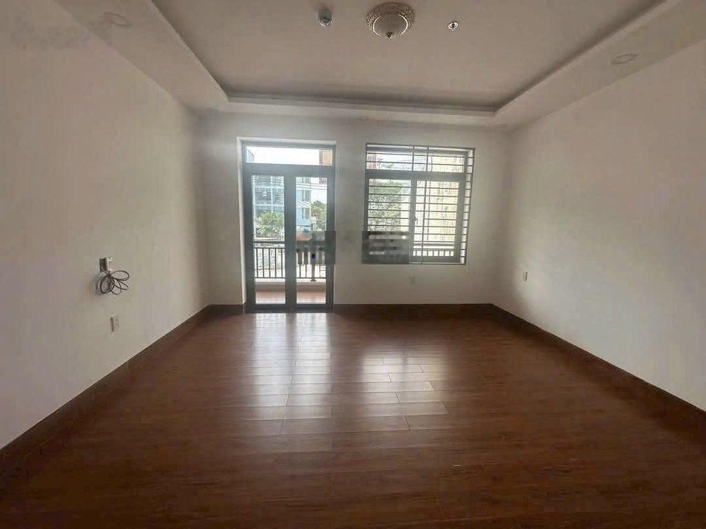 Định cư cần bán nhà Đổ Quang Đẩu, Quận 1. Giá 6 tỷ 140/ 4,9x17,6m. Phong thuỷ tốt nở hậu 5,5m