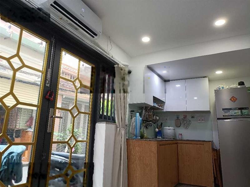 3 tầng - cống quỳnh- 14,55m2- p. nguyễn cư trinh-q 1- sổ riêng- chỉ với 5,6tỷ- có hộ khẩu q1