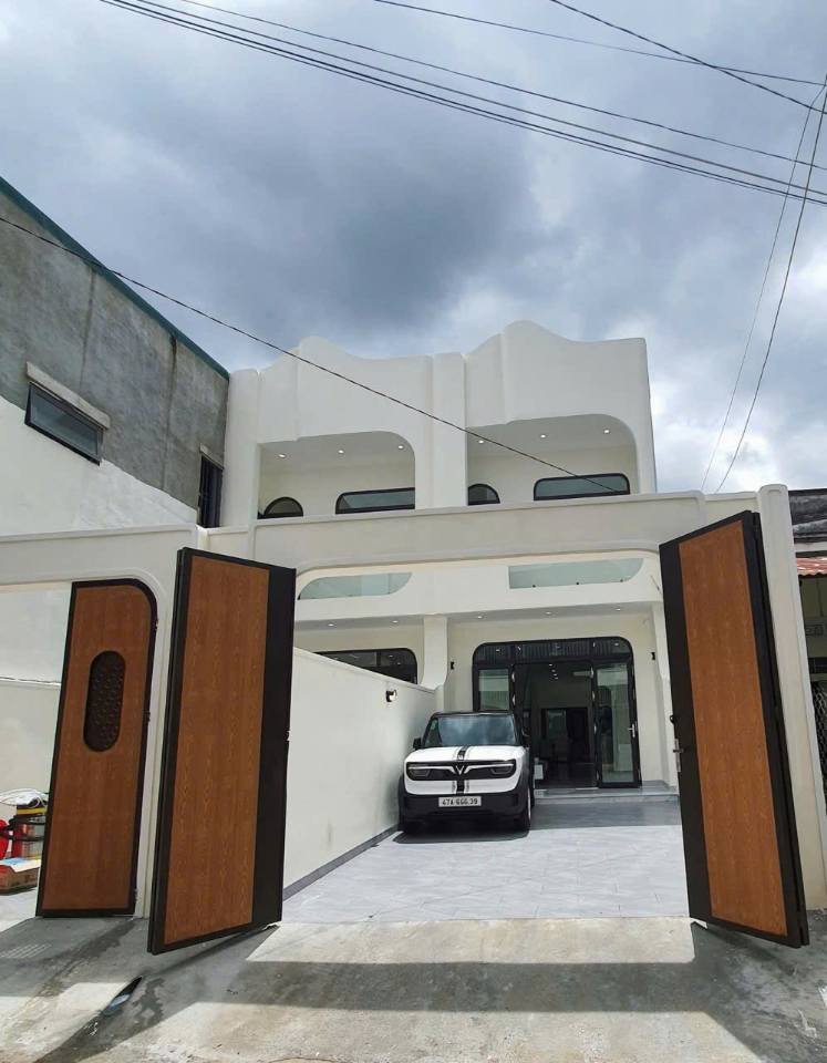 Nhà mê siêu đẹp trung tâm Buôn Ma Thuột, sân ô tô 7m, giá 4,85 tỷ
