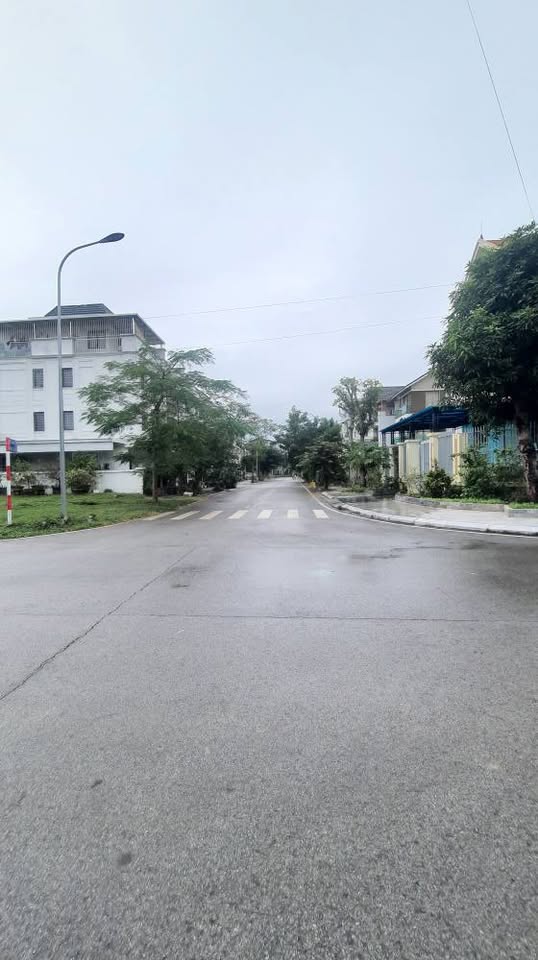 Chào mừng quý vị đến với "cơ hội vàng" sở hữu biệt thự "độc nhất vô nhị" tại khu vực Đông Hùng Thắng, Hạ Long