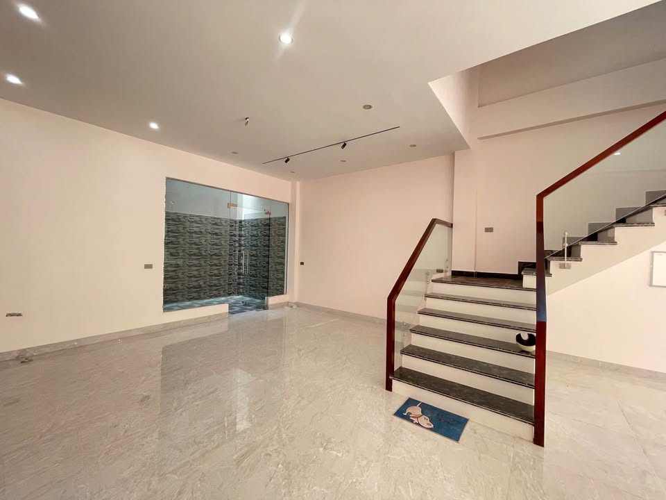 Nhà Đông Thọ 90m2, 3 tầng, ô tô đỗ cửa