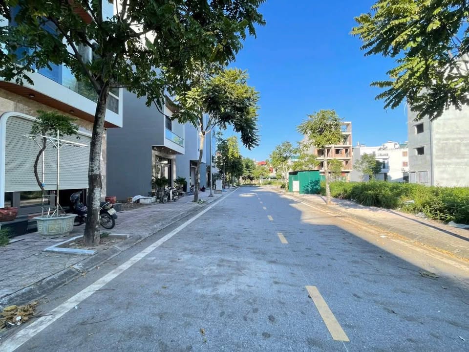 Siêu phẩm lô đất sổ đỏ tại Dãy C7, khu đô thị Vũ Phúc, thành phố Thái Bình