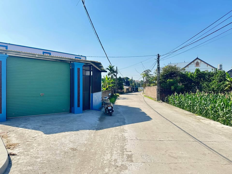 Nhà cấp 4 mới xây gần chợ Bãi Bông, Phổ Yên, Thái Nguyên, diện tích 120m2