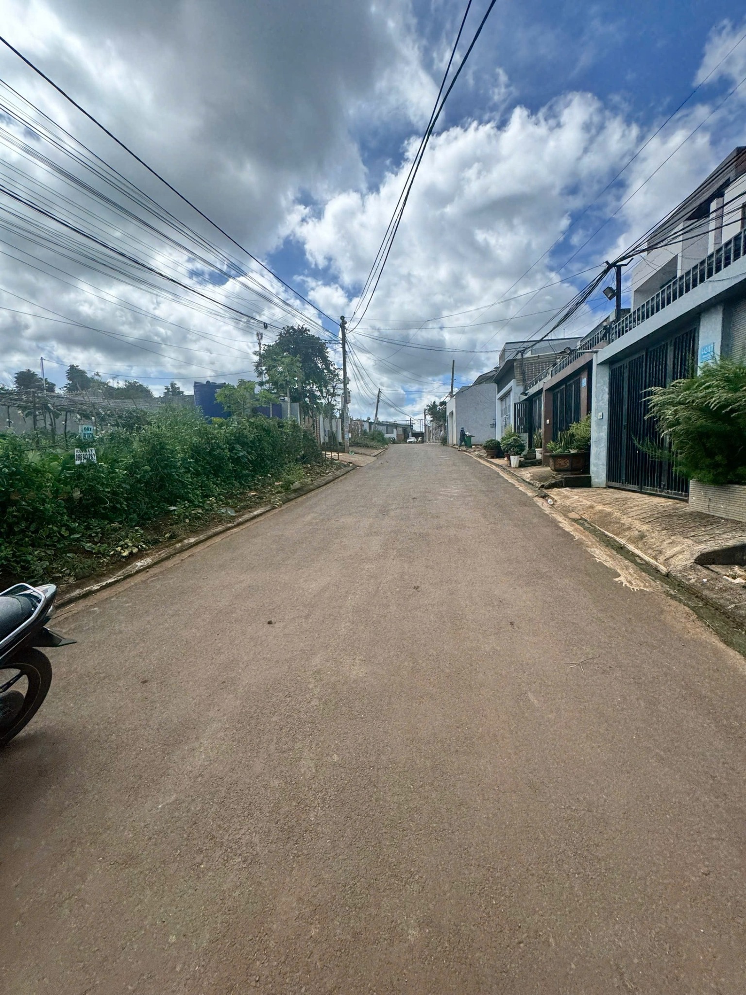 Chào mừng quý nhà đầu tư đến với "mỏ vàng" đất mặt tiền đường Y Moan