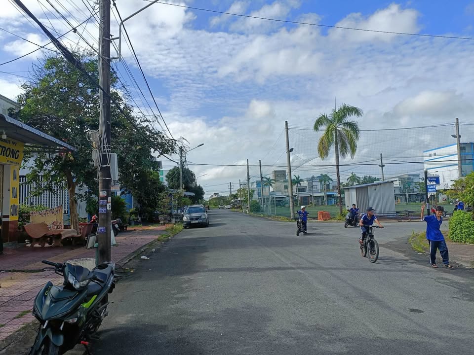 Bán nền khu đô thị Tài Lộc, Cà Mau 5m x2 5m, gần trường học