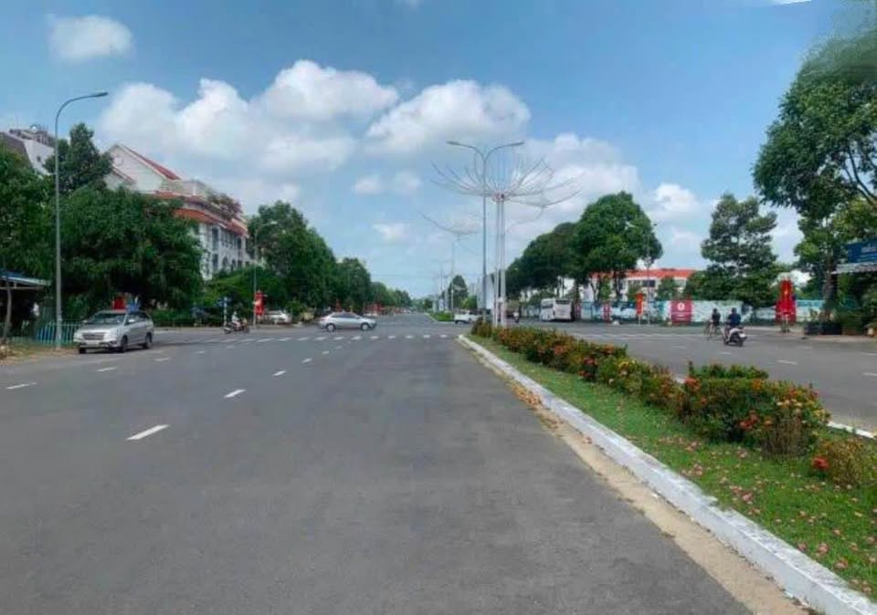 Siêu phẩm nhà trệt 4 lầu mới tinh, chào đón chủ nhân mới tại khu dân cư Hưng Phú 1, Cần Thơ