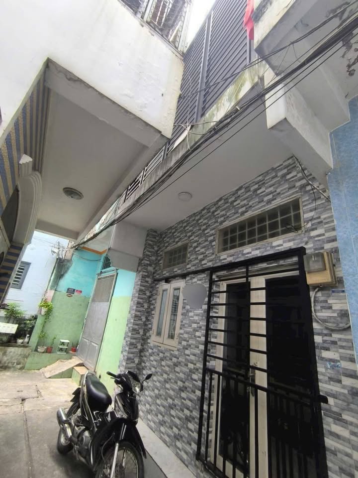 Nhà 1 lầu 4mx6m, 2,95 tỷ, hẻm 2,5m Nguyên Sơn, Tân Phú