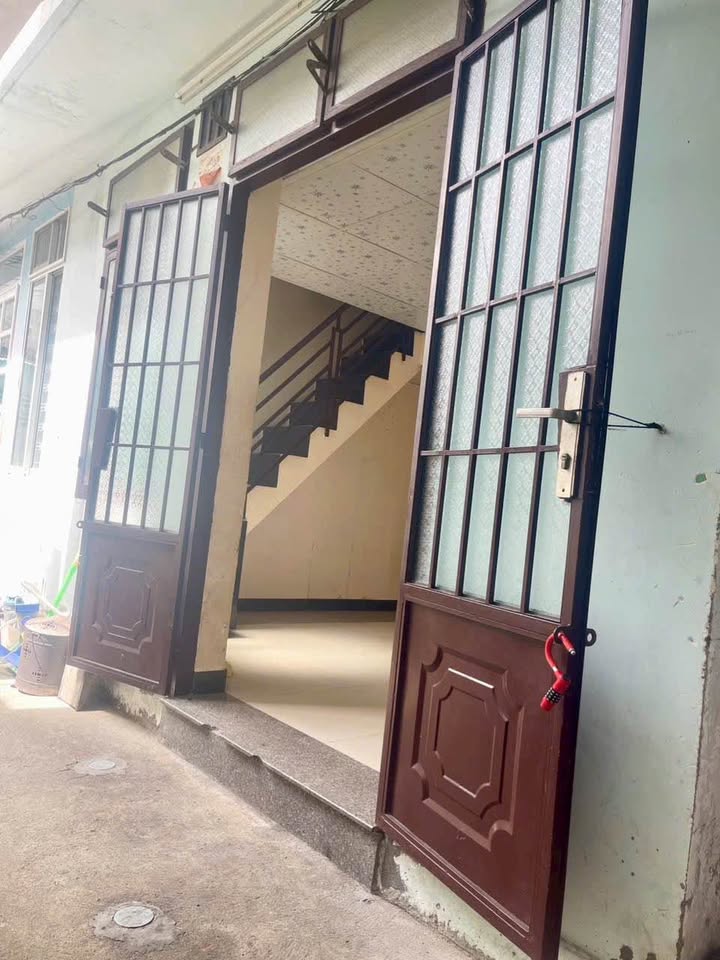 Bán nhà hẻm đường Quang Trung, Nha Trang, diện tích 21.19m2, gần biển, giá 1.95 tỷ