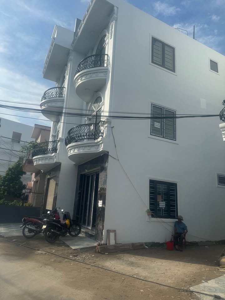 Bán nhà 3 tầng mới xây, 2 mặt thoáng, gần Đầm Vuông, Đồ Sơn, Hải Phòng