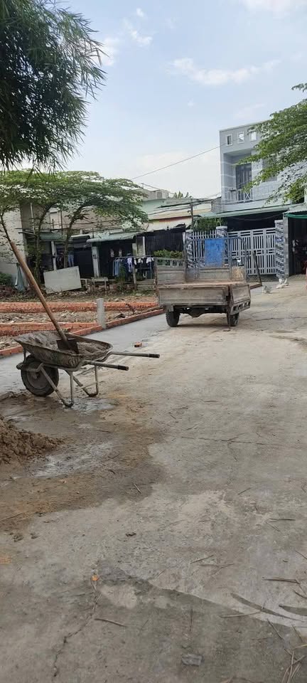 Bán đất nền F0 Hóc Môn, 2 mặt tiền, giá cực hời, gần metro