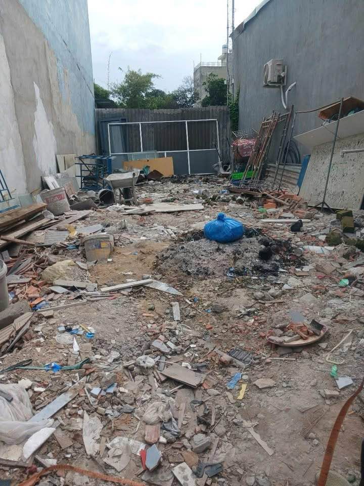 Đất nền sổ hồng riêng, hẻm xe hơi, gần chợ Dĩ An