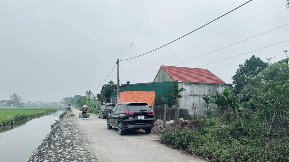 Đất xinh xắn, view thoáng, đường rộng, giá iu thương