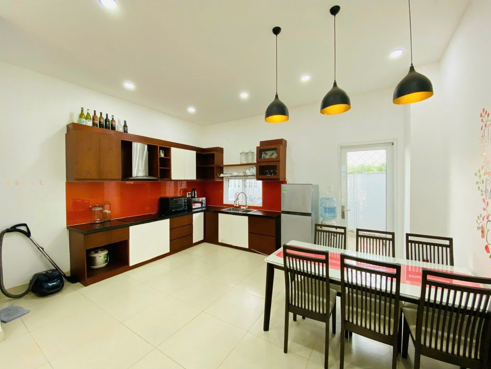 Nhà phố Melosa Khang Điền, 4 phòng ngủ, đường 12m, sổ riêng, tiện ích đầy đủ, chỉ 9,5 tỷ