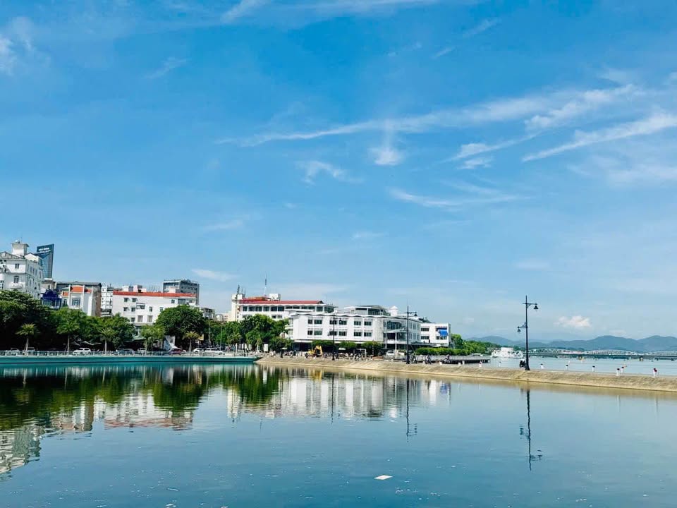 Sở hữu ngay căn nhà 2 tầng kiên cố tọa lạc tại vị trí đắc địa mặt tiền đường Nguyễn Công Trứ