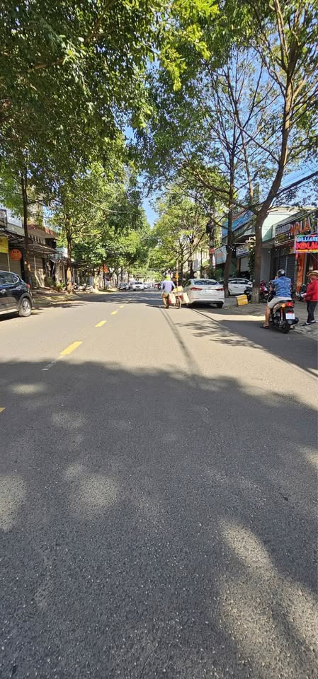 Siêu phẩm nhà 1 mê sân vườn kết hợp kiot cho thuê đang chờ chủ mới tại mặt tiền đường Quang Trung sầm uất