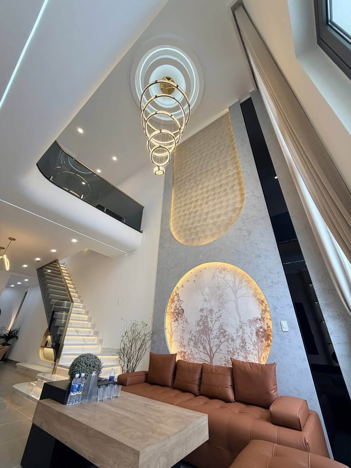 Siêu phẩm nhà mê hiện đại với nội thất cao cấp tặng kèm đang chờ đón bạn