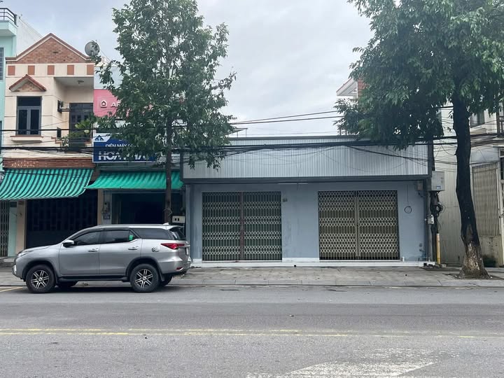 Bán đất lô góc mặt tiền Hai Bà Trưng, Quảng Ngãi, kinh doanh đắc lợi