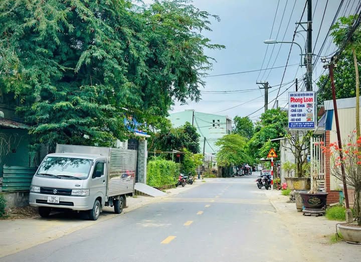 Bán đất mặt tiền Lê Hữu Trác, 100m2 nở hậu, gần ngã 5, sổ đỏ sẵn sàng