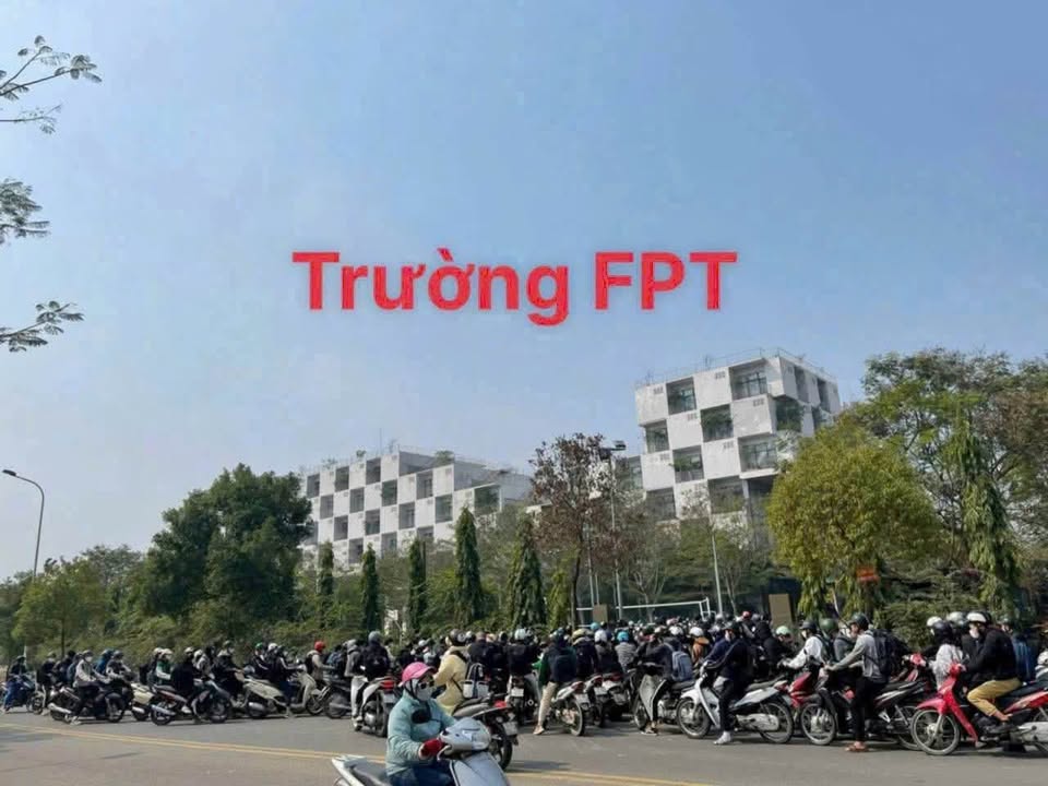 Mặt tiền rộng, hướng mát, giá loanh quanh 3 tỷ, sổ sẵn, ô tô vào tận nơi