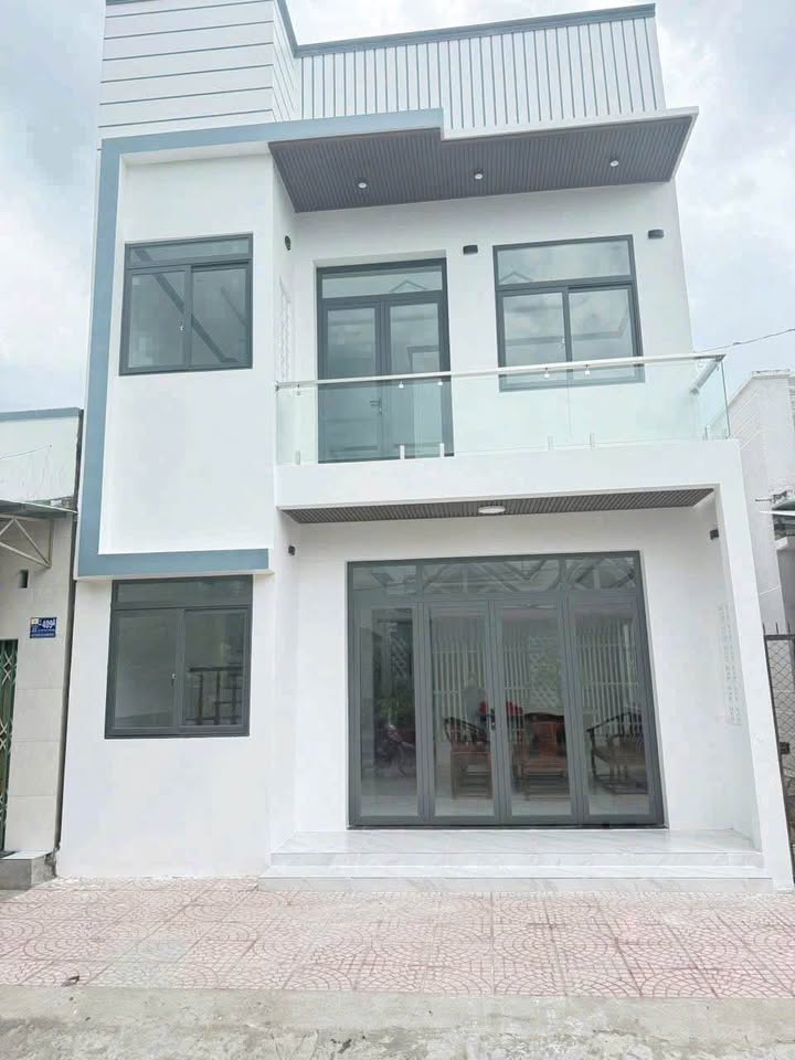 Nhà 1 trệt 1 lầu khu dân cư Tân Ngãi, Vĩnh Long