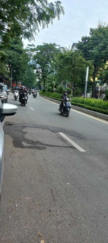 Nhà 9 tầng mặt đường chợ Xuân La, Tây Hồ kinh doanh 24/7, hốt bạc tỷ