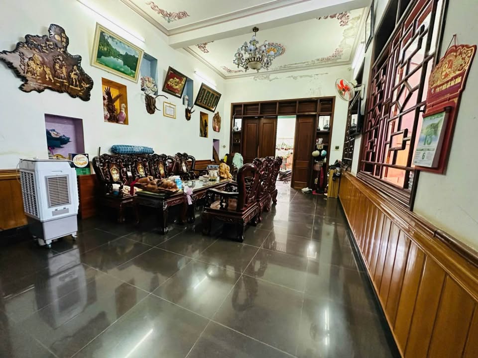 Siêu phẩm nhà phố trung tâm Quang Trung - kinh doanh bùng nổ - vuông vắn như sân bóng