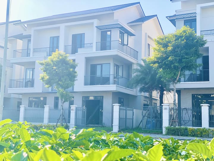 Chào mừng quý vị đến với Centa Riverside, nơi đẳng cấp sống hòa quyện cùng thiên nhiên sông nước