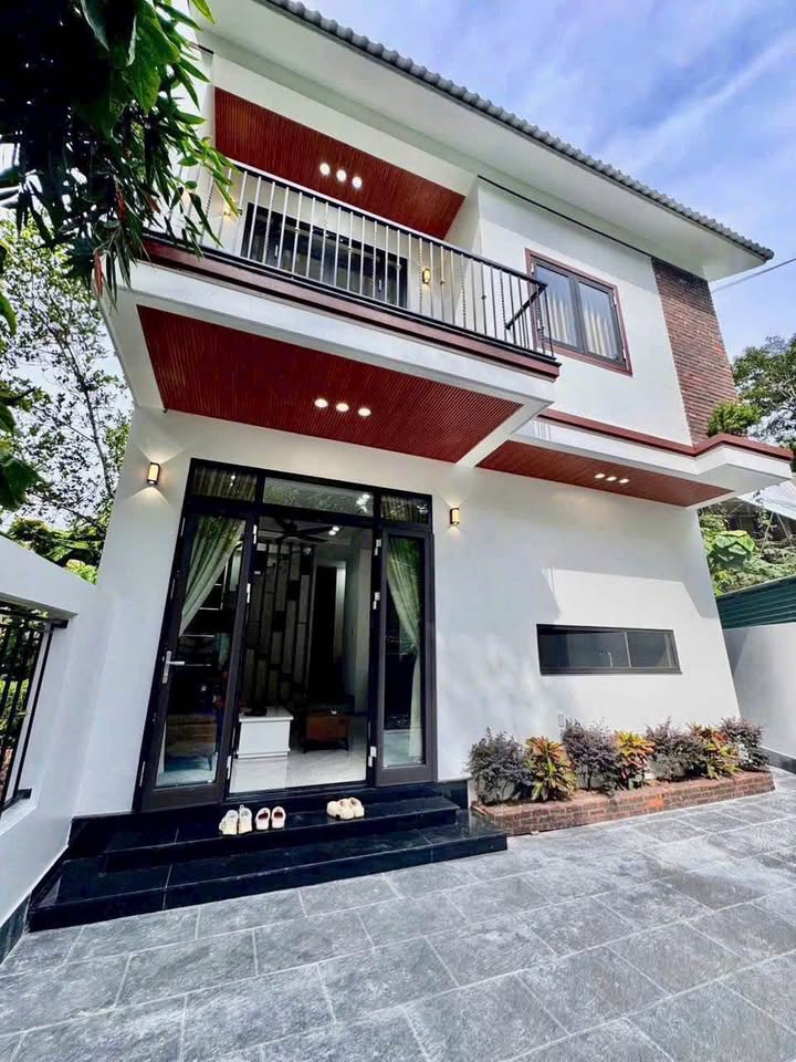 Bán nhà 2 tầng full nội thất, nở hậu, kiệt ô tô, Phường Thủy Xuân, Huế