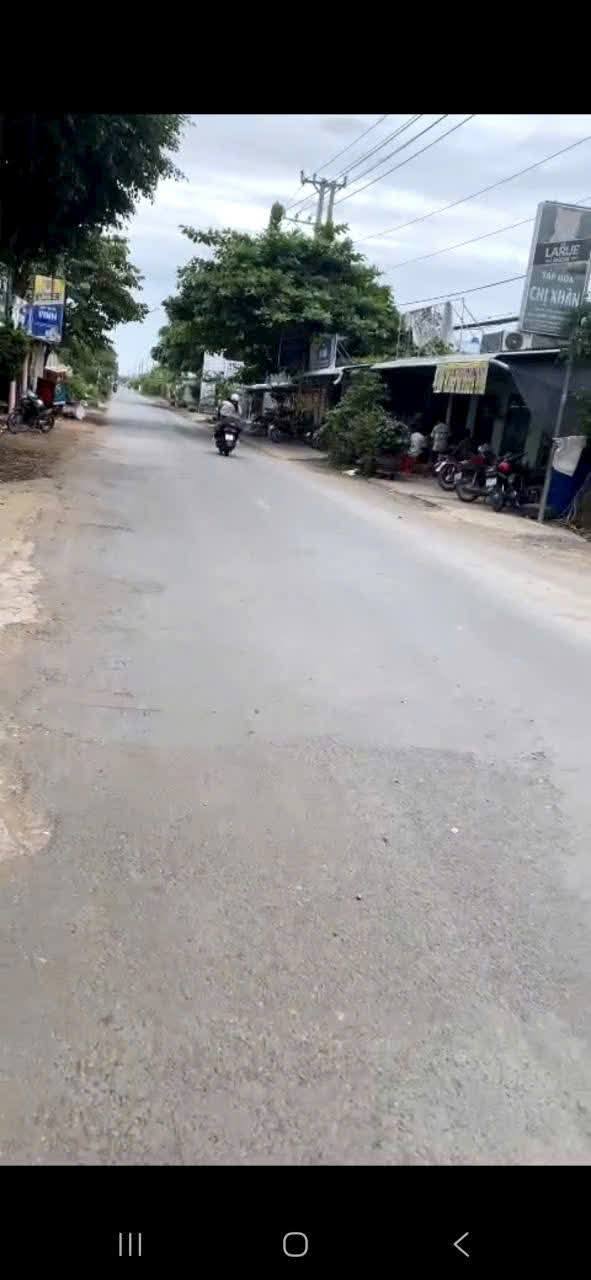 Bán nhà 190.6m2 nở hậu, 3 phòng ngủ, đường nhựa xe hơi tới nhà tại Gò Công, Tiền Giang