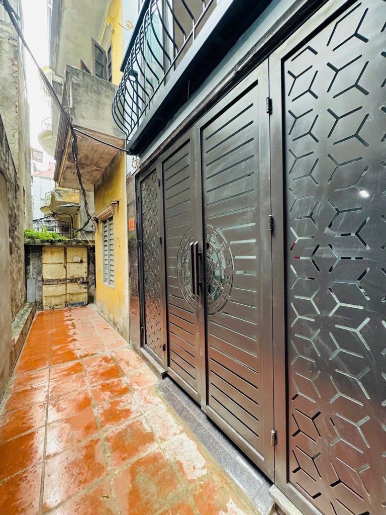 Căn hộ dòng tiền 35 triệu/tháng, nhà lô góc 3 thoáng, sổ nở hậu tại Đội Cấn, Ba Đình