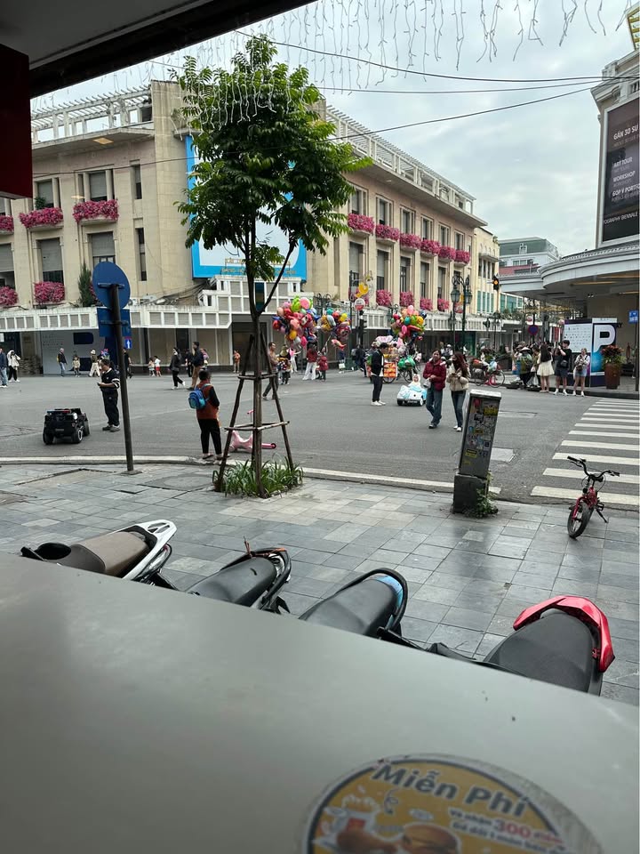 Hoàn Kiếm nhà mặt ngõ kinh doanh, ô tô đỗ cửa, giá hấp dẫn