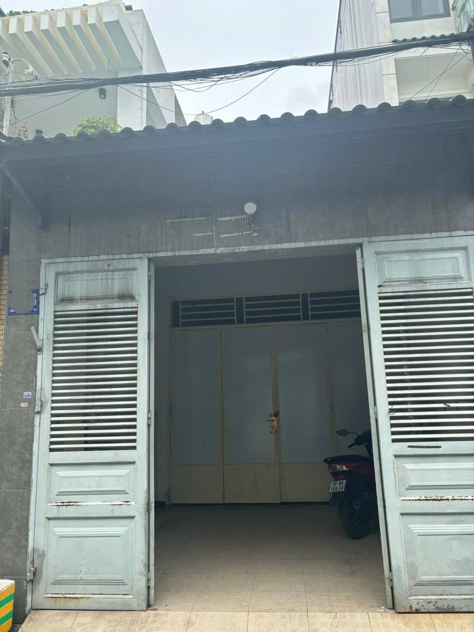 Nhà hẻm ô tô Đông Bắc, Quận 12, 2 phòng ngủ, 7 triệu/tháng, ở ngay