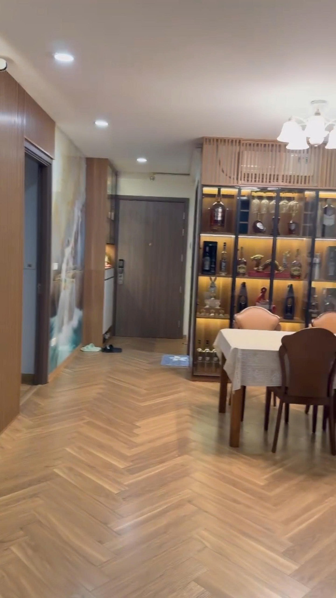 Căn hộ 2 phòng ngủ sổ đỏ tại Rose Town 79 Ngọc Hồi cơ hội sở hữu tổ ấm lý tưởng