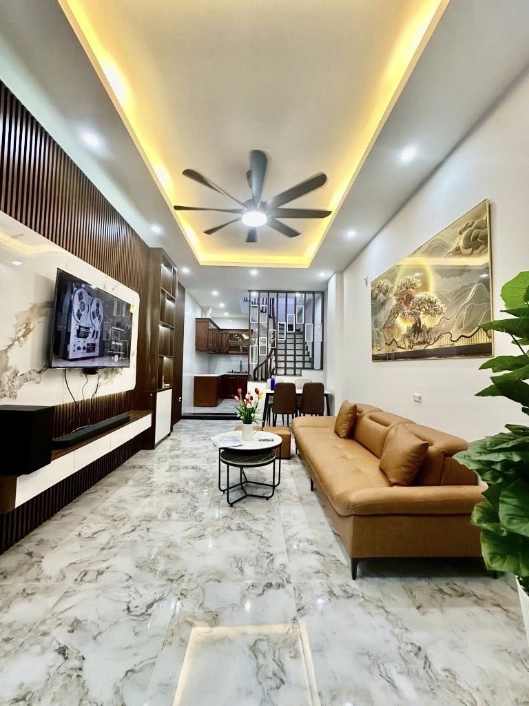 Võ Thị Sáu: nhà 37m² 5 tầng đẹp như mơ, sẵn sàng đón bạn