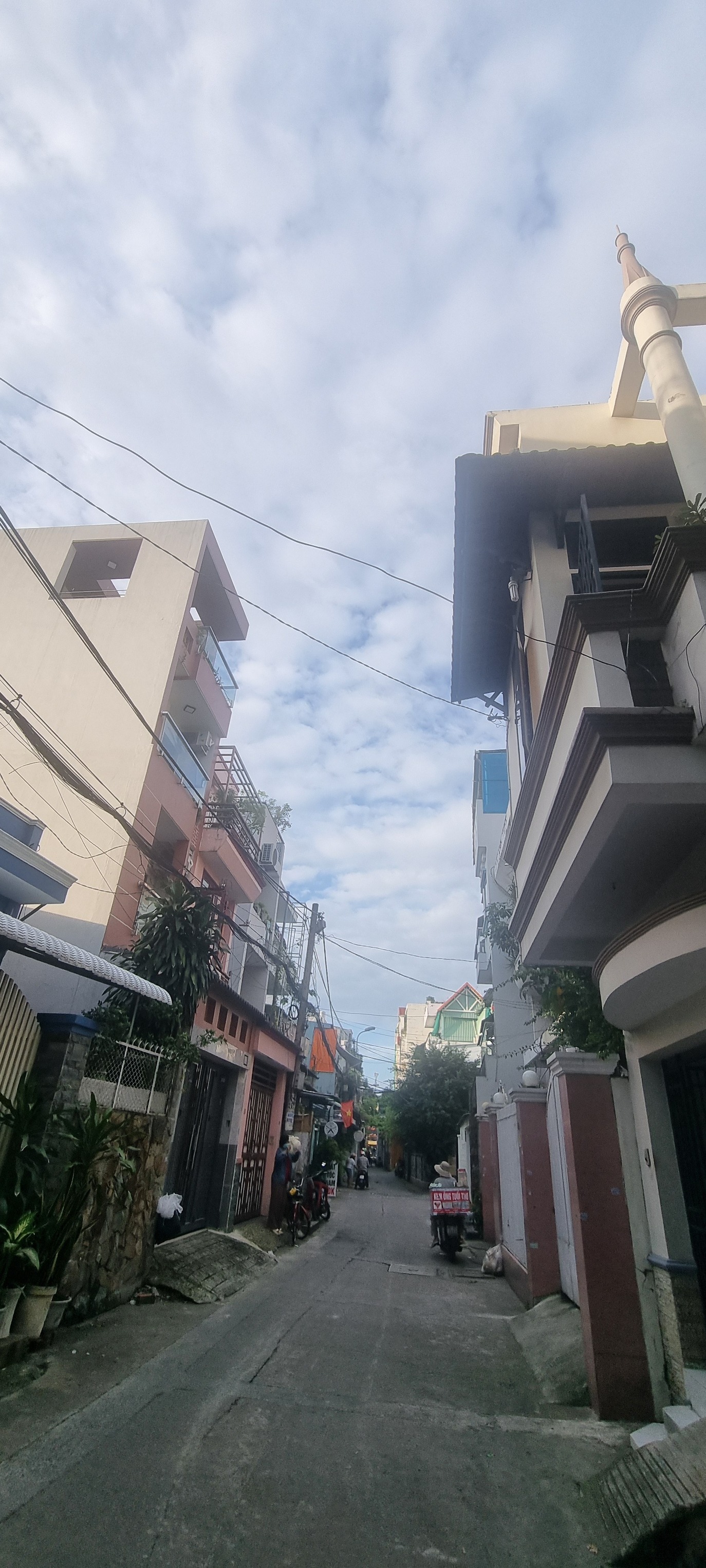 Nhà hẻm xe hơi Bùi Đình Túy, Bình Thạnh, diện tích 33m2