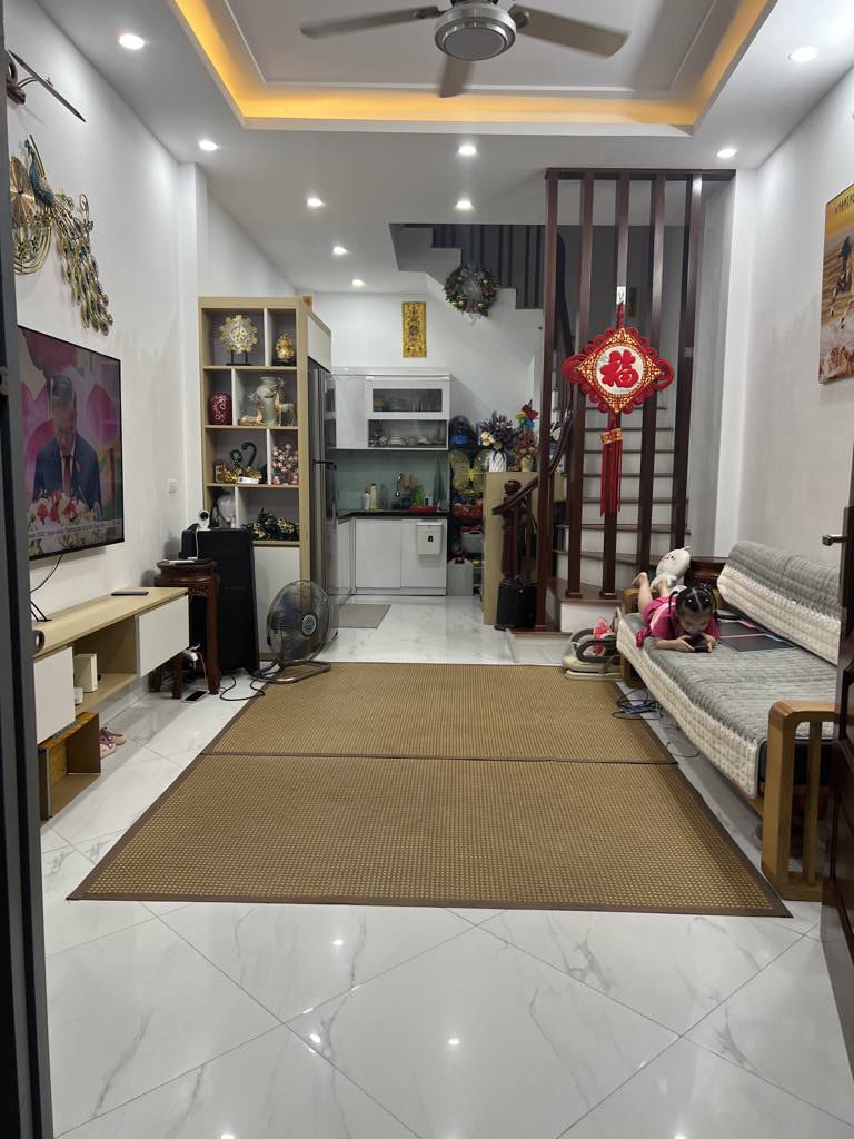 Siêu phẩm nhà Lạc Long Quân, lô góc, gần Hồ Tây, thiết kế hiện đại 5 tầng