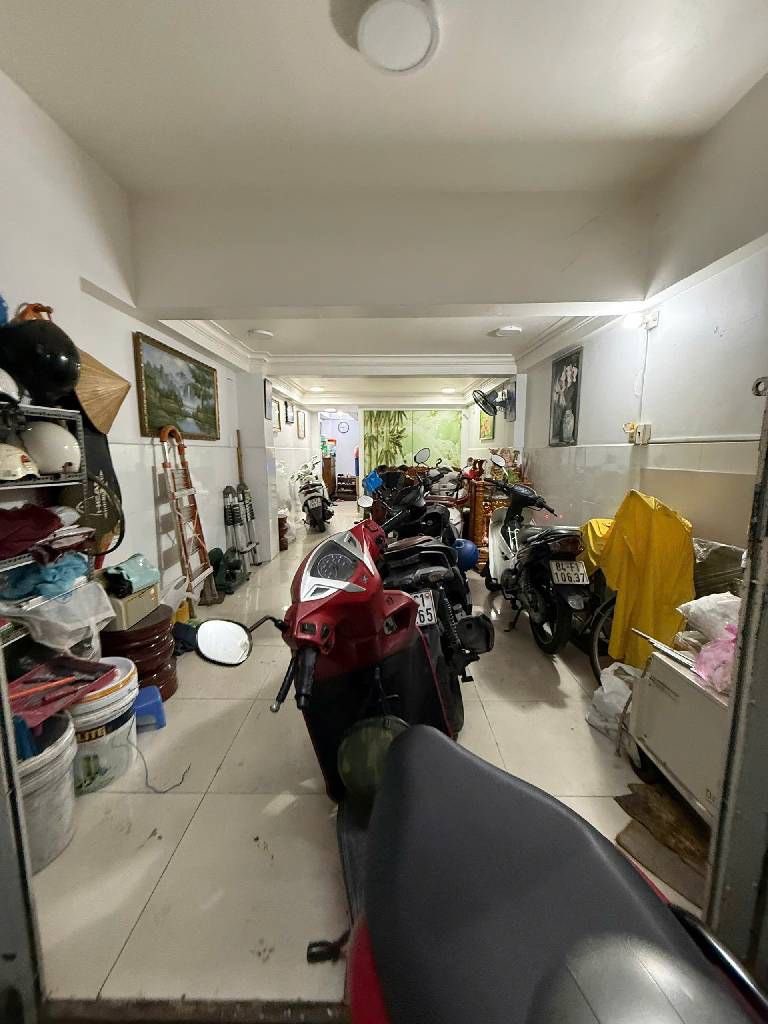 Tọa lạc tại khu vực Bảy Hiền sầm uất, trung tâm kinh tế năng động của Tân Bình