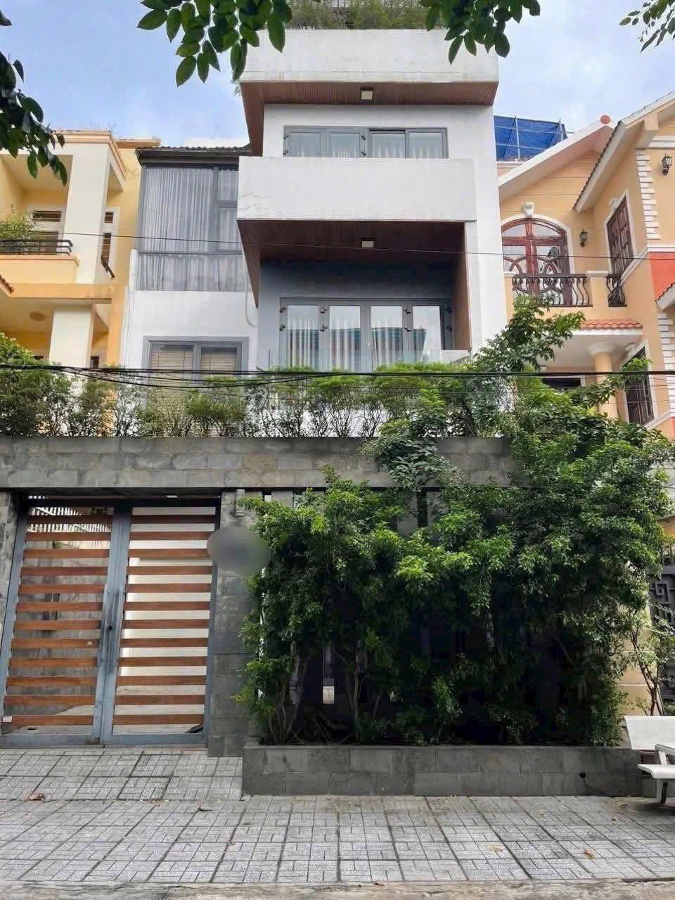 Biệt thự Bình Lợi, Bình Thạnh, diện tích 128m2, 4 tầng, giá chỉ 22 tỷ