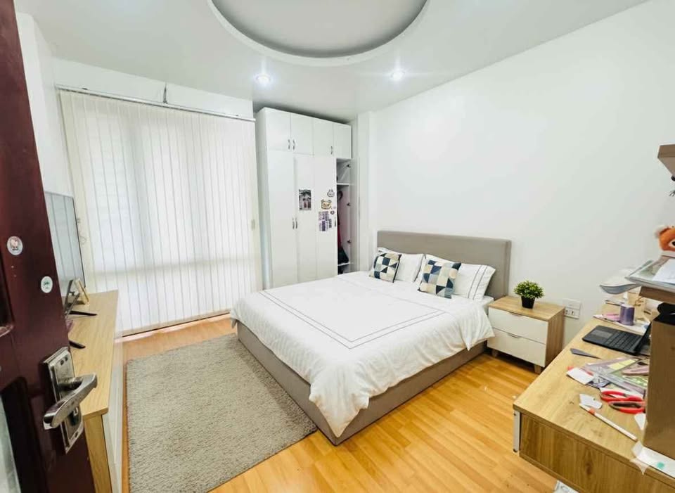 Nhà 5 tầng gara ô tô đẹp ngõ rộng Nguyễn Xuân Khoát, sát Ngoại Giao Đoàn