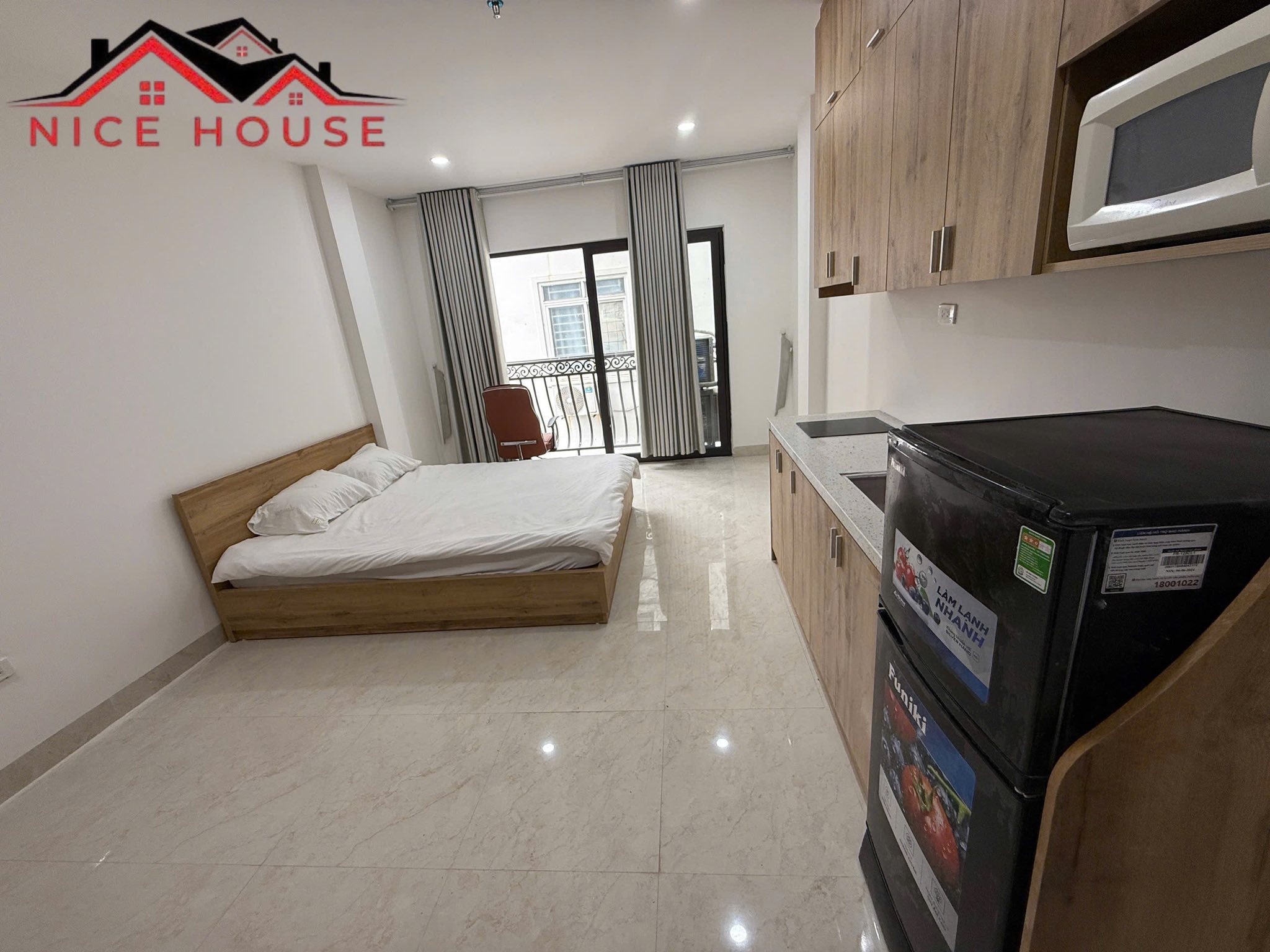 Căn hộ Studio full nội thất, ban công thoáng sáng ngõ 43 Trung Kính