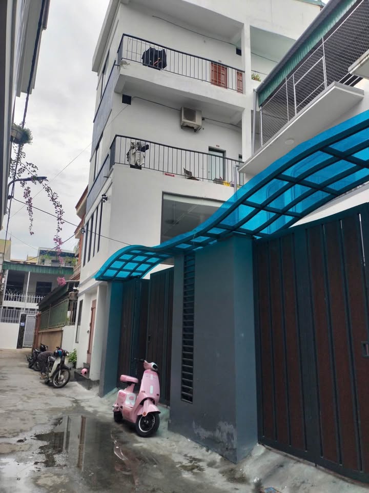 Bán nhà 2 tầng Bến Thủy - 73.4m2, 3 ngủ, ngay Đại học Vinh