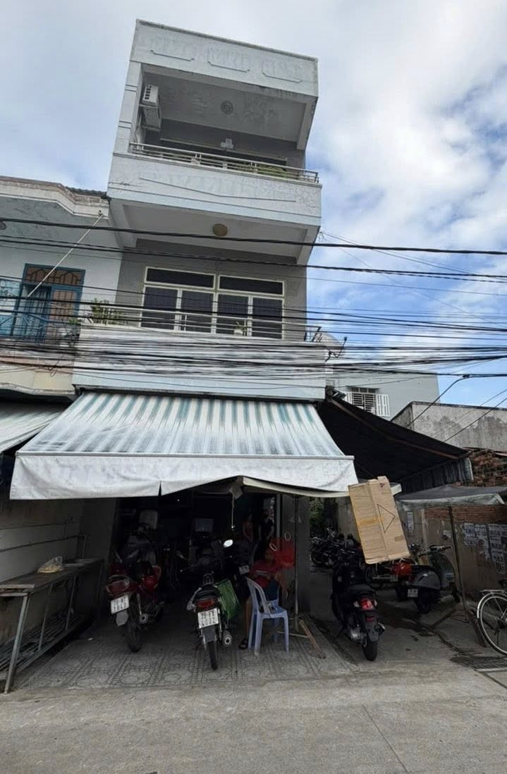 Siêu phẩm nhà góc mặt tiền chợ Phương Sài, mặt tiền đắt giá ngay trung tâm thành phố Nha Trang