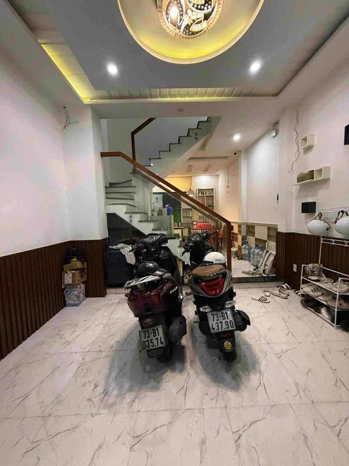 Đừng bỏ lỡ cơ hội sở hữu căn nhà 4 tầng tuyệt đẹp nằm trong kiệt Trần Cao Vân, gần Ông Ích Khiêm