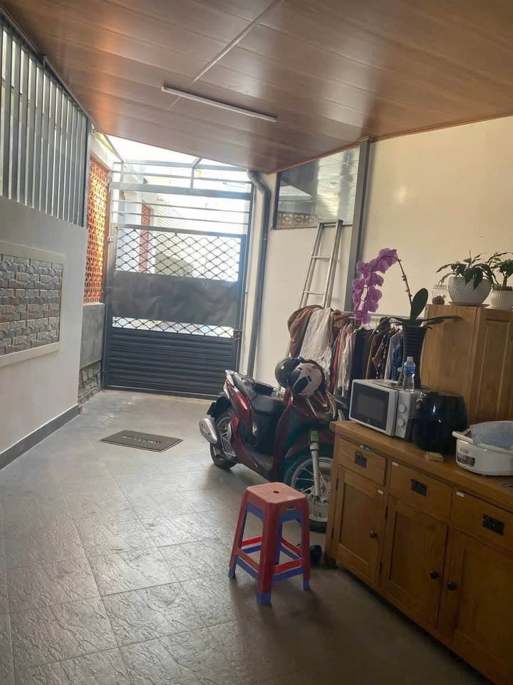 Nhà Đà Lạt 85m2, 2 ngủ, hướng Đông Nam, 2.7 tỷ