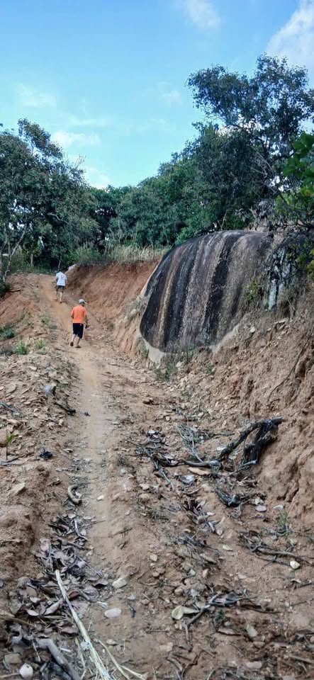 Đất nghỉ dưỡng view suối đá lớn, mặt tiền 120m