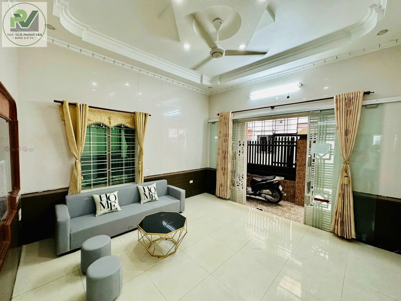 Nhà 2,5 tầng đầy đủ tiện nghi, ngõ 302 Văn Cao