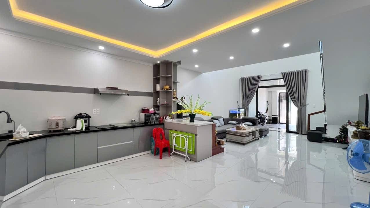 Nhà xinh lung linh trên mặt tiền đường Tuệ Tĩnh, Phường Diên Hồng, thành phố Gia Lai đang chờ bạn rước về dinh