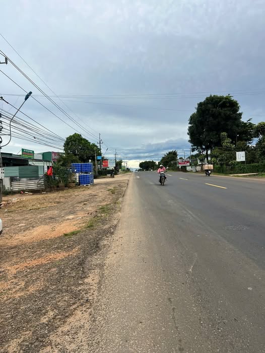 Mặt tiền Quốc lộ 14, Chư Pah, kinh doanh đỉnh của chóp